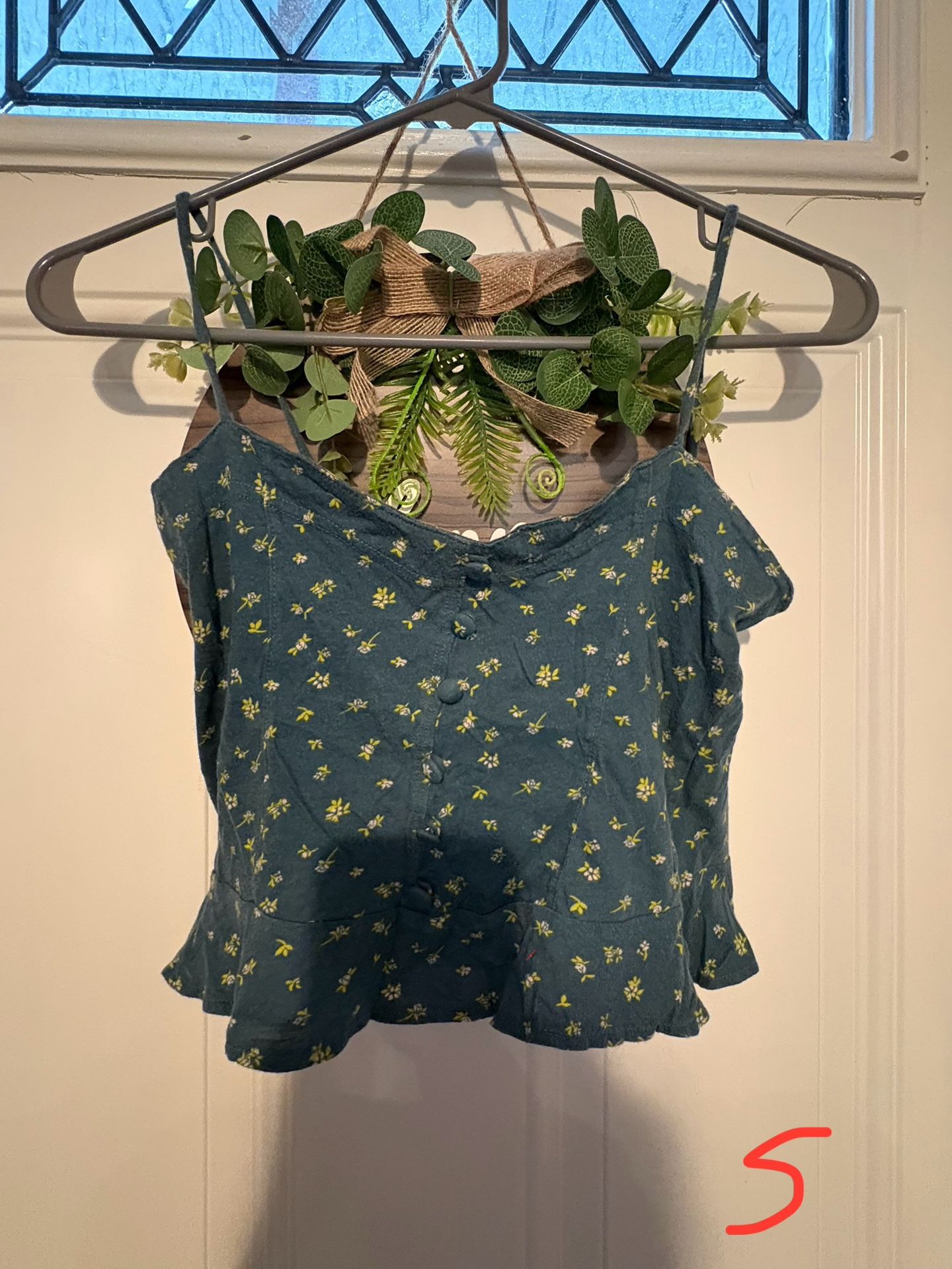 Me to We Cute Teal/Blue Ditsy Floral Print Ruffle Hem Crop Cami Adjustable Straps Small