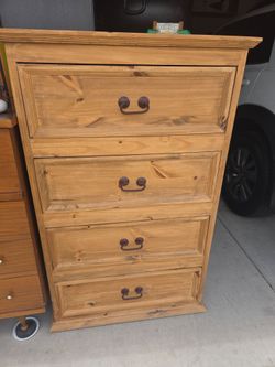 Rustic wood 4-Drawer Tall Dresser