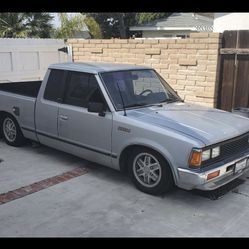 1985 Nissan 720