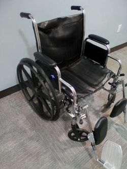 Medline brand wheelchair, with leg rests