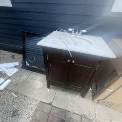 FREE VANITY/MIRROR/CABINET