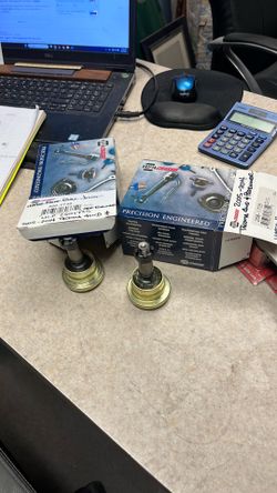 Toyota Tacoma upper ball joints