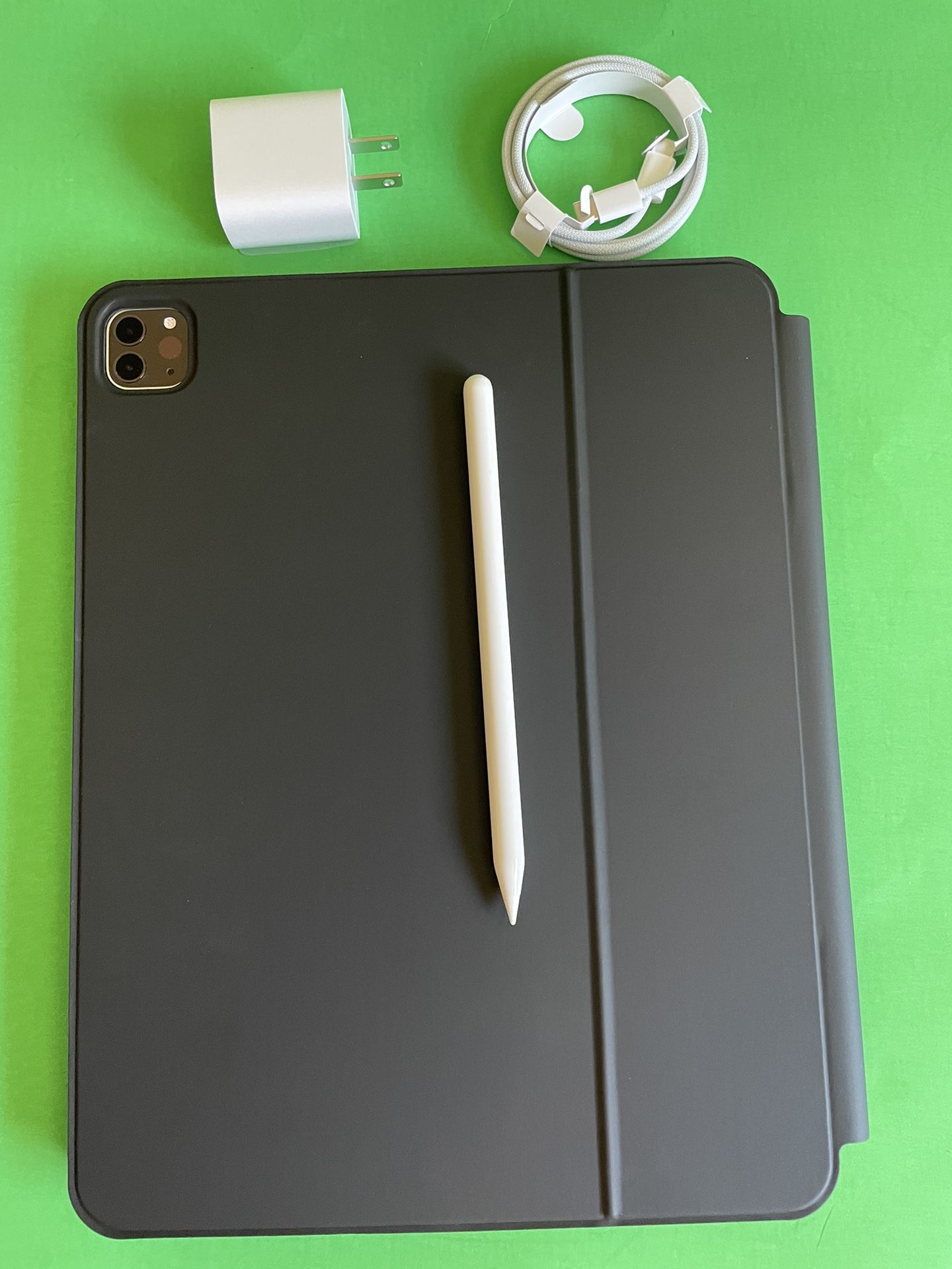 256GB Apple IPad Pro 12.9” 6th Generation (USBLatest 2022 / M2