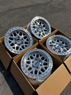KMC KM549 GRS 6x5.5 and 6x135 17" Wheels Machined
