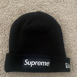 Black Supreme Beanie 