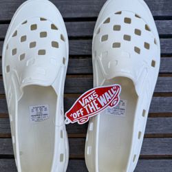 Van Slip On Shoes Men’s Size 8/Women Size 9.5