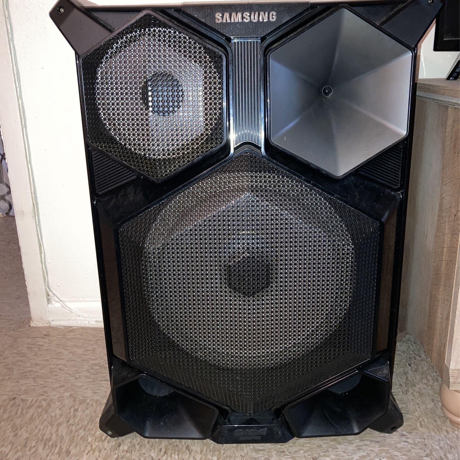 Samsung Stereo System