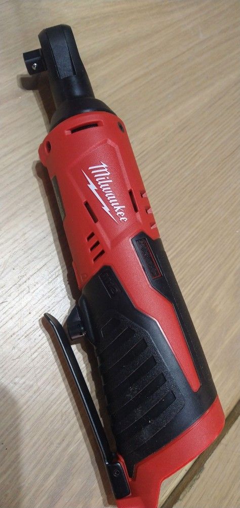 Milwaukee 2450 20 M12 Cordless 3/8 Lithium Ion Ratchet 