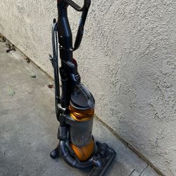 Dyson Ball Vacuum DC25 