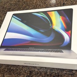 Apple macbook pro 16 inch 2019/2020 with original box accessories 