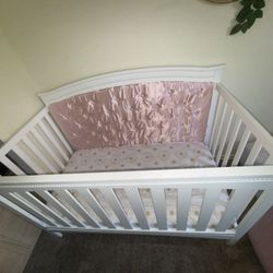 Baby Crib With Mattress 