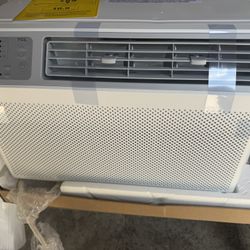 New In Box TCL Smart Air Conditioner 10,000 btu With  Remote. Standard Outlet . Must Pickup.