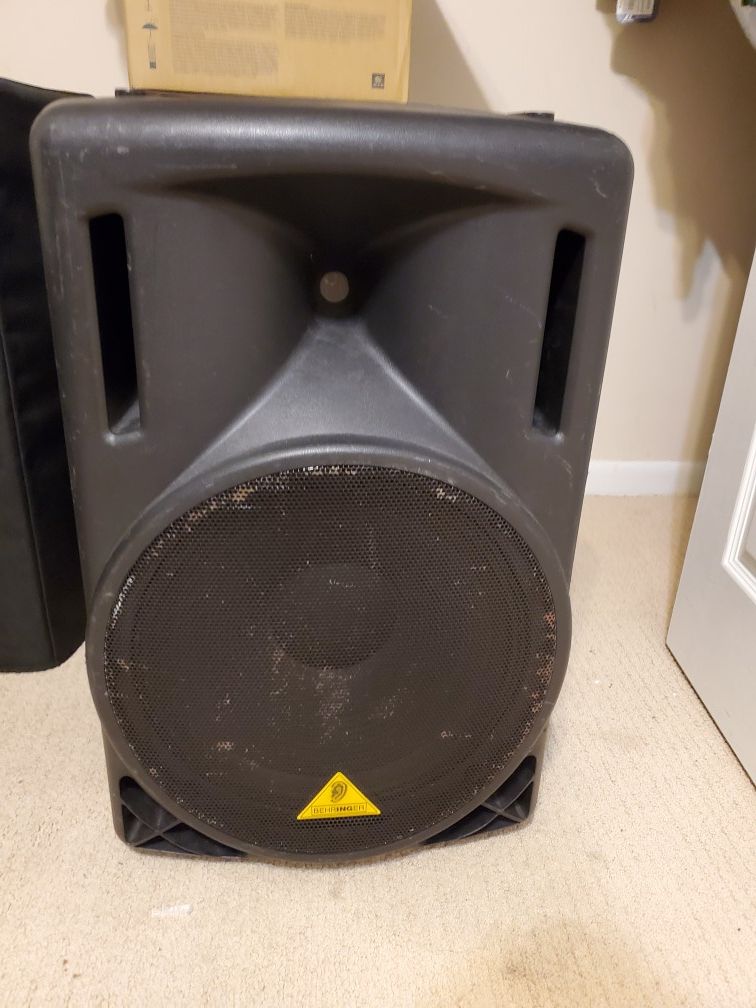 Behringer Eurolive B215a Active Loudspeaker