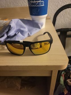 Brand New Oakley Holbrook - Matte Black & 24K Gold Prizm Lenses