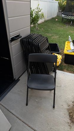 16 chairs / 2 tables