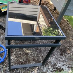 Free Glass Side Table