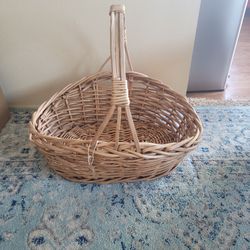 Pier 1 jumbo willow basket with handle