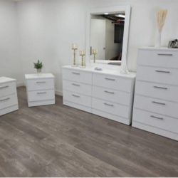 Dresser , Chest And Two Nighstands 💥 Cómoda , Gavetero Y Dos Mesitas De Noche