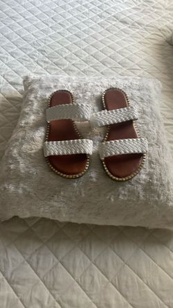 White Sandals Size 6 !! 