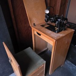 PFAFF 130 Sewing Machine