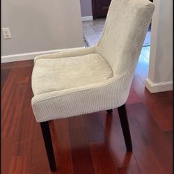 Brand New Set of 6 Dining Chairs – Below Market Price!