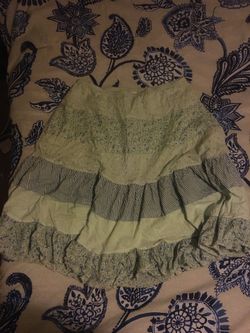 Women’s size Juniors M (7-9) skirt
