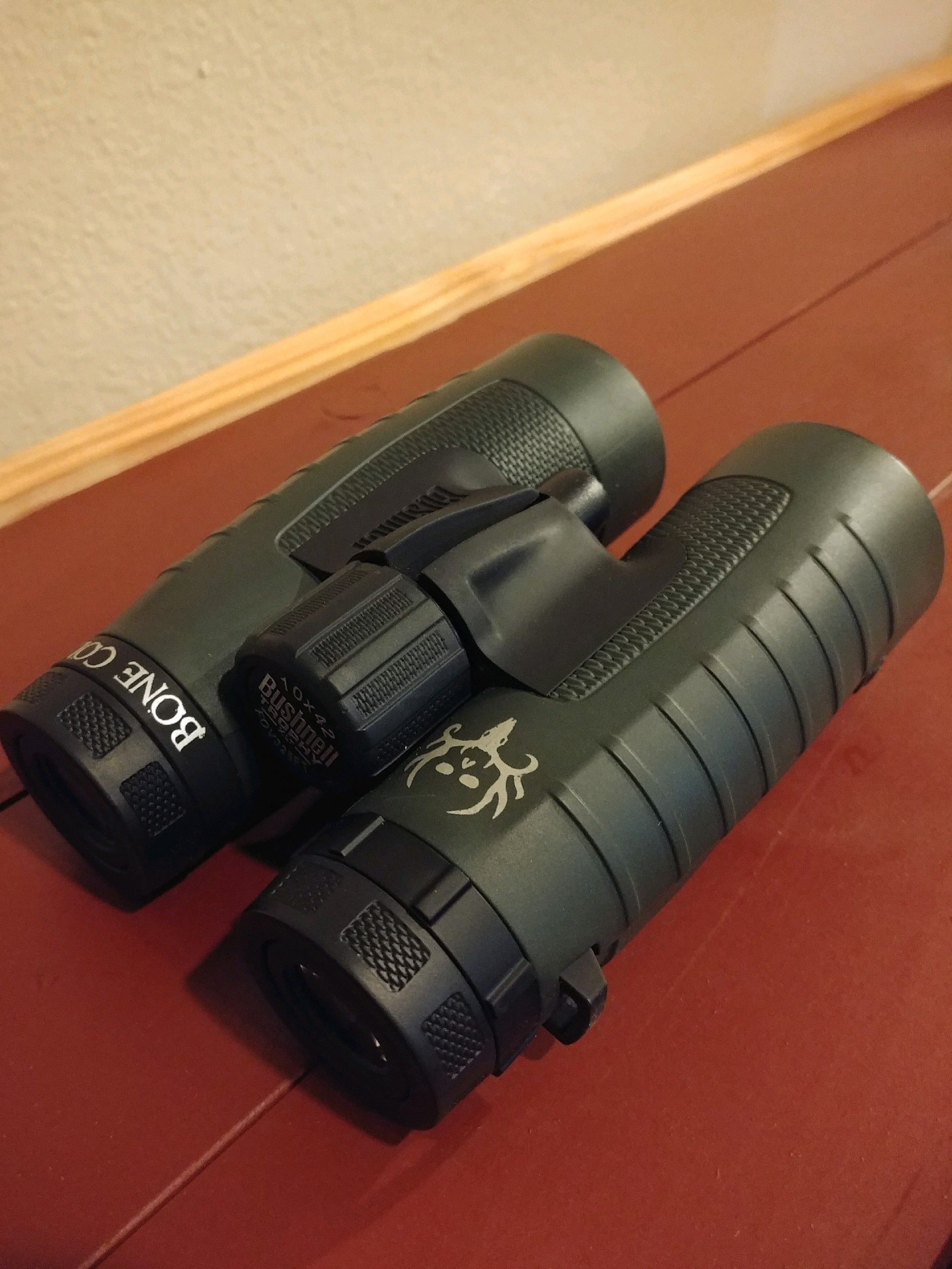 Bushnell 10x42 trophy XLT bone collector binoculars