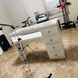 Mesa Para Uñas // Nail Table 