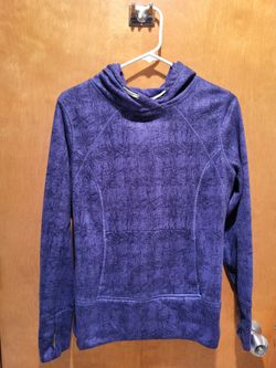 Woman's sweatshirt