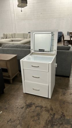 Sectional Sofa - Delivery/Financing Available