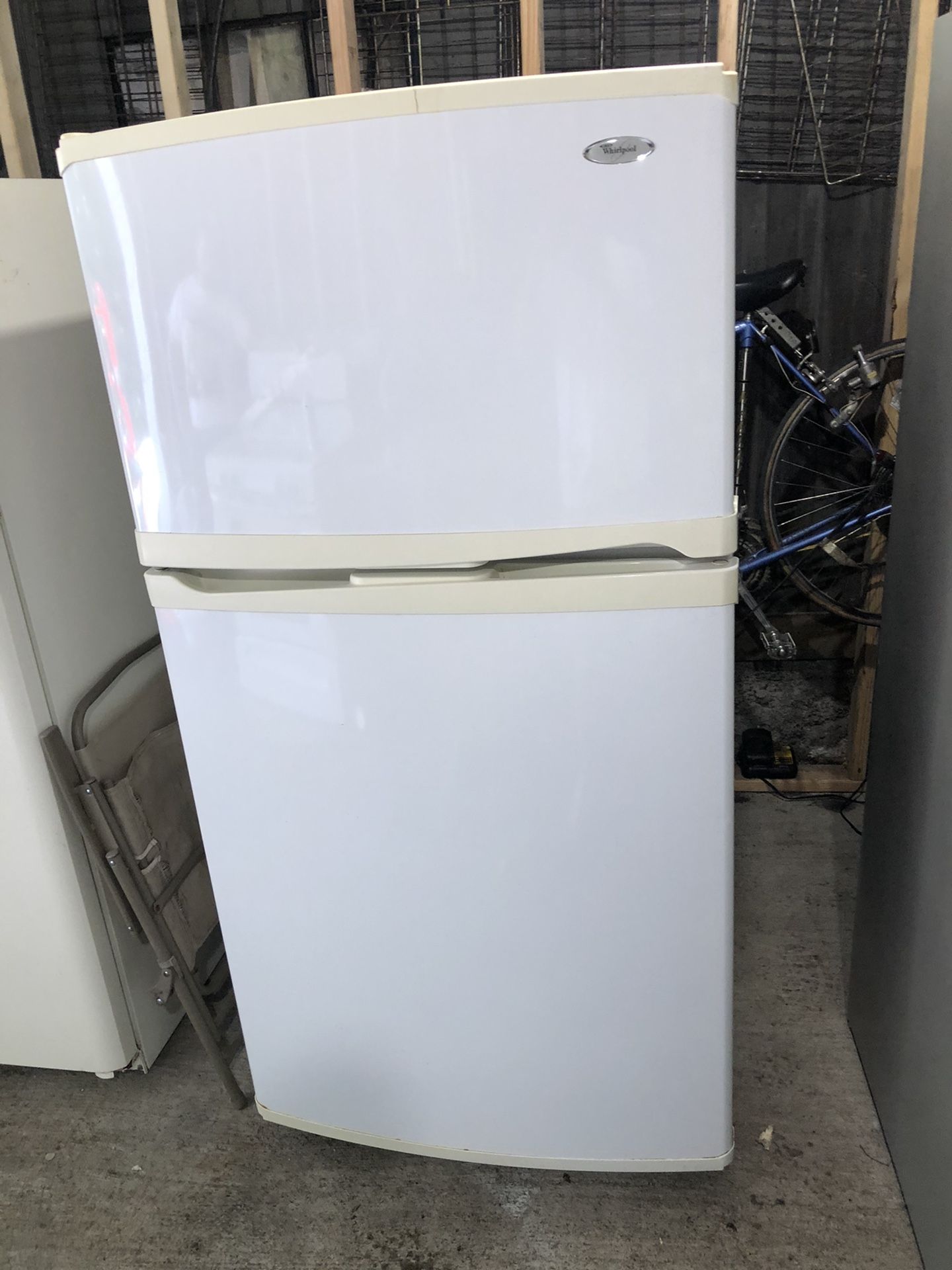 Excellent condition work great delivery and installation included