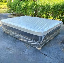 NEW QUEEN-SIZE PILLOW TOP MATTRESS & BOX SPRING ‐ 2PC