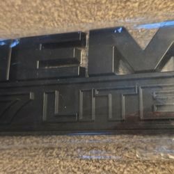 Black Hemi 5.7 Liter Badge Emblem Adhesive Back See All Pics Are Sold Separately SHIPPING AVAILABLE 