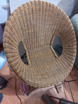 Rattan oyster chair