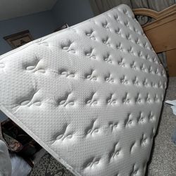 2 Full, 1 Queen Mattress With Box Springs. 2 Metal Rail Base Sets + 1 Wooden Headboard