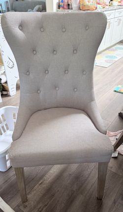 FREE 4 dining room chairs!