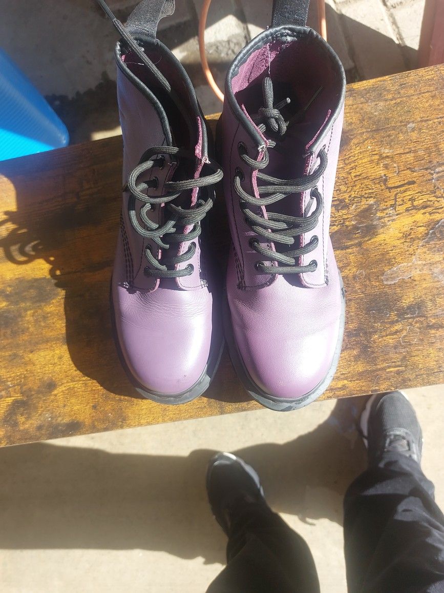 Dr AirWair .Martens Shoes Size 7 For Man