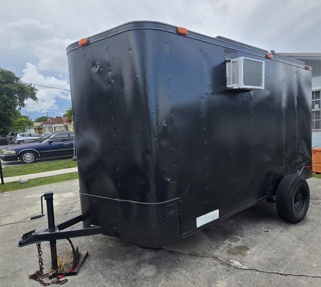 Mini Camper/ Office/ Off The Grid 12' TRAILER