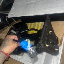  Chevy / GMC Power/heated Tow Mirrors 