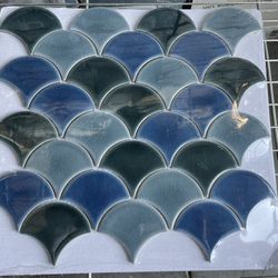 Azul Scallop Glossy 13.11 in. x 9.96 in. x 8 mm Glossy Porcelain Mosaic Tile (9.1 sq. ft. / case)