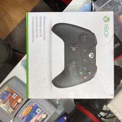 Used In Box Xbox One Controller 