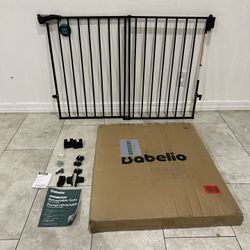 Wide Pet Gate / Baby Gate - Fits Openings 26” - 43”