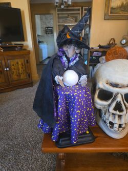 Witch with Chrystal ball, sensor sound