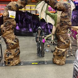 Halloween stuff at the Home Depot in Ballentine come 50% off letβs make a deal. My name is MICHAEL and I am here from 9 to 6 today Sunday.