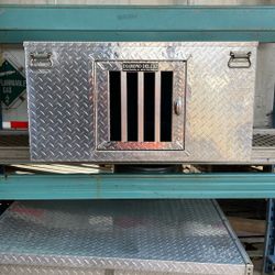 Diamond Deluxe Dog Box 