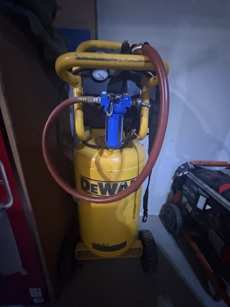DeWalt Air Compressor 