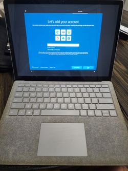 Microsoft Surface Model 1769 Touchscreen Windows 10