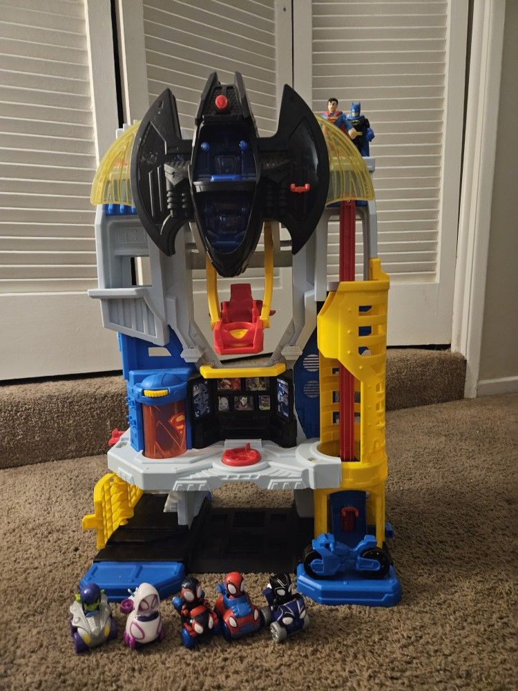 Imaginext Superhero Grear CondiHeadquarters 