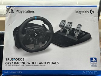 Logitech G923 Trueforce racing wheel and pedals