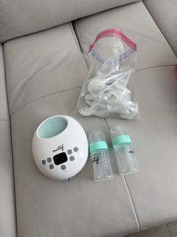 Motif Luna Breast Pump w / Parts